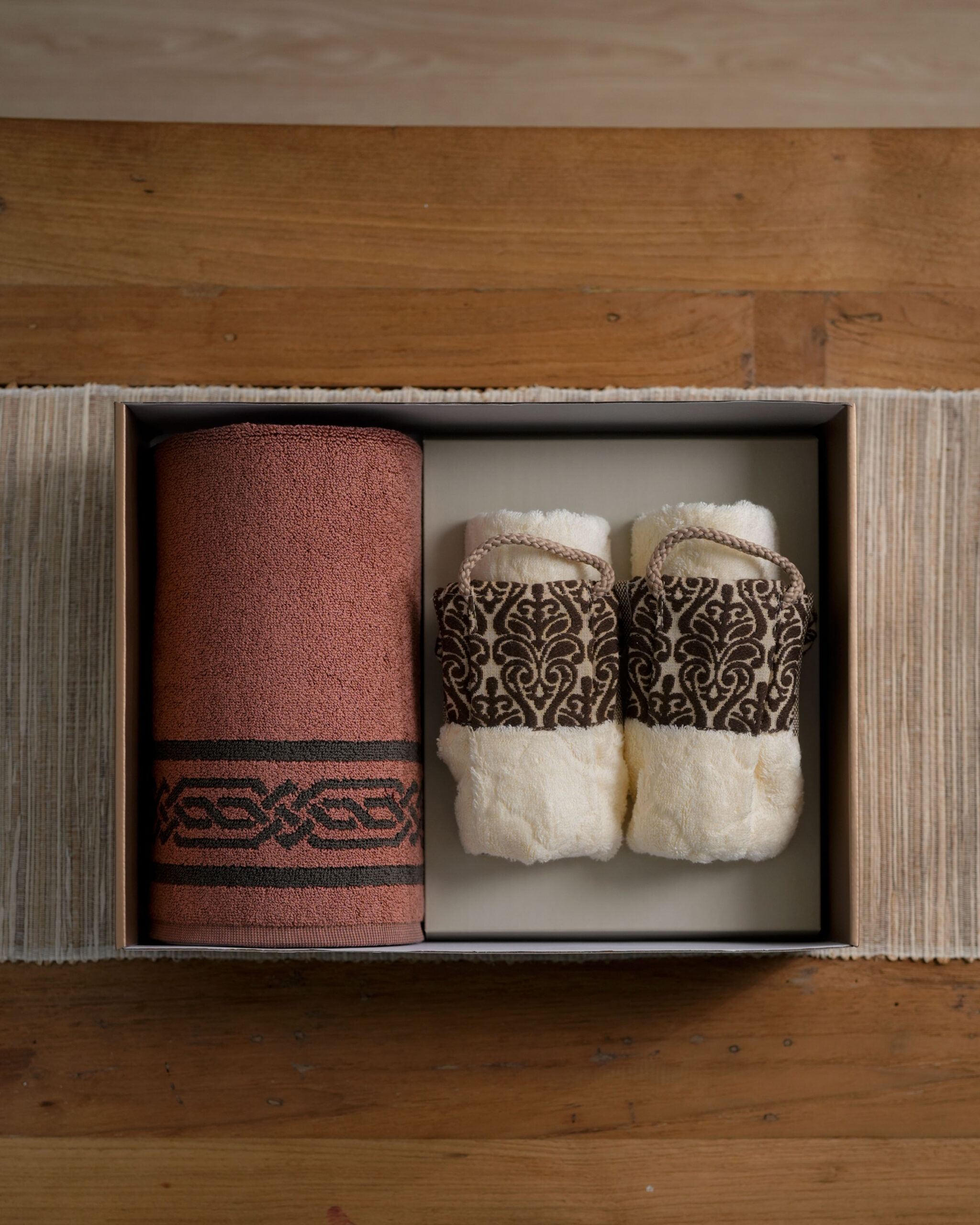 Pretty Home Hampers