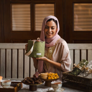 Bucket Eid Mubarak Gift